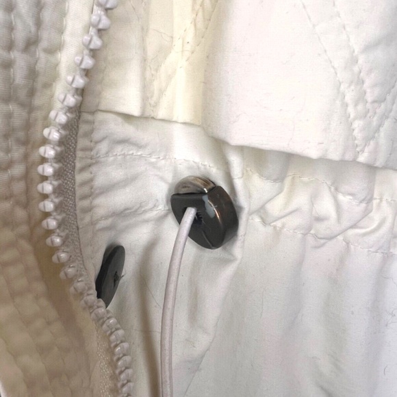 Vintage Woolrich Down Filled Puffer Winter White Coyote Fur Trim L - Picture 10 of 10